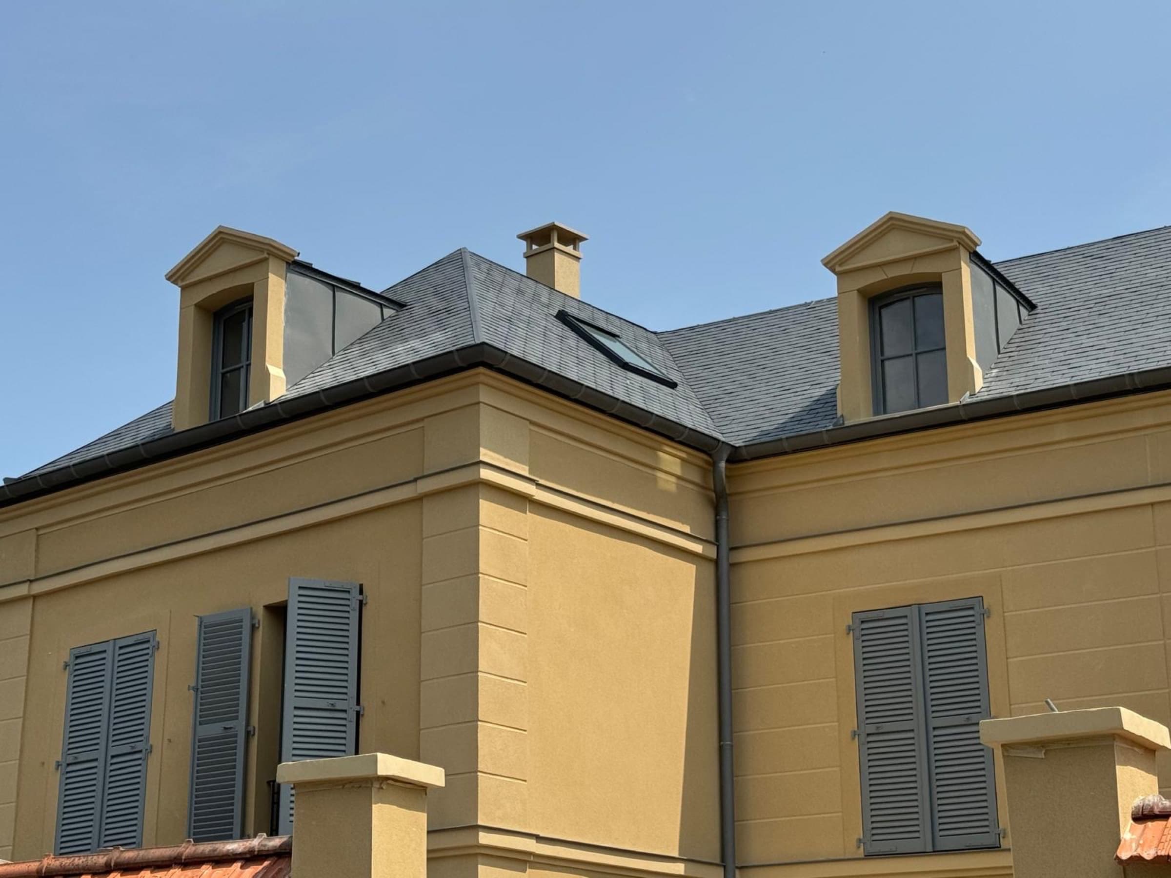 Façade classique rénovée par Maison Arkéa